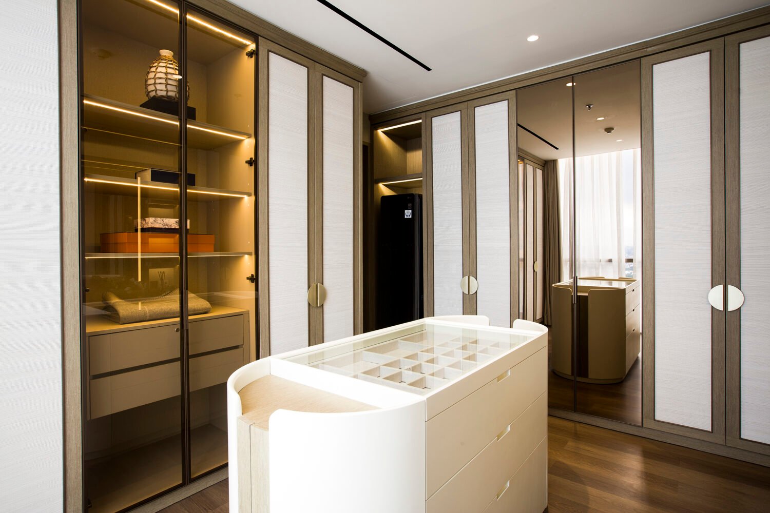 Pakubuwono Spring Apartment